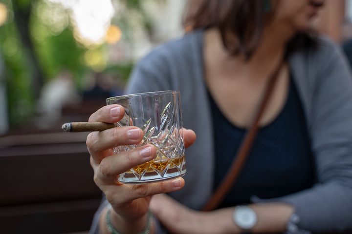 Alkohol – jak oraz co pić, aby czerpać przyjemność?